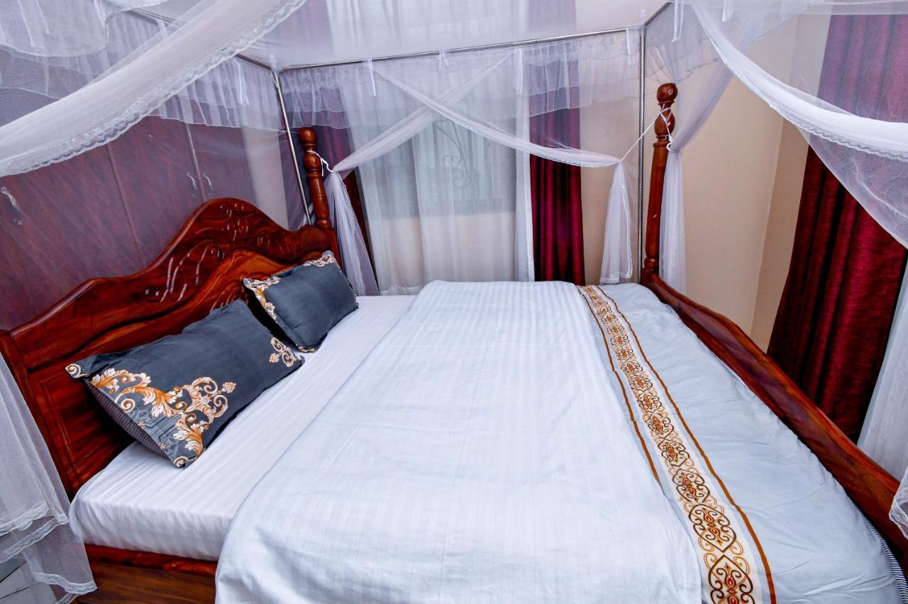 Peace Of Mind Suites Entebbe Exterior photo
