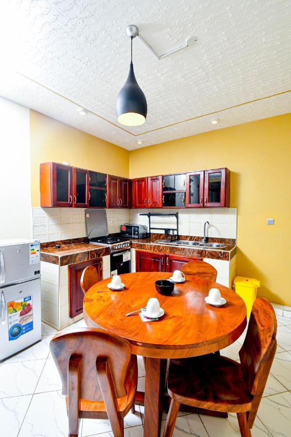 Peace Of Mind Suites Entebbe Exterior photo