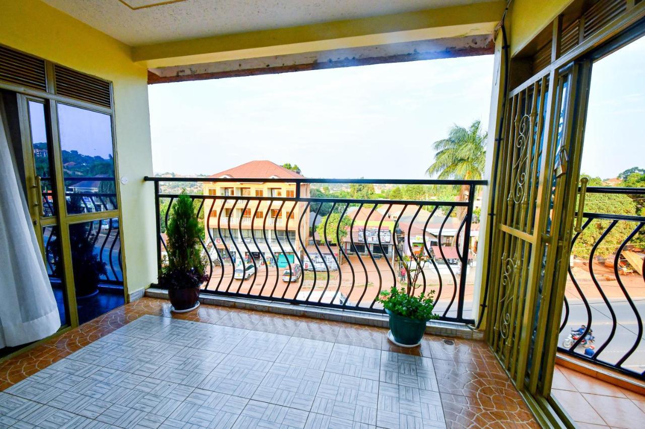 Peace Of Mind Suites Entebbe Exterior photo