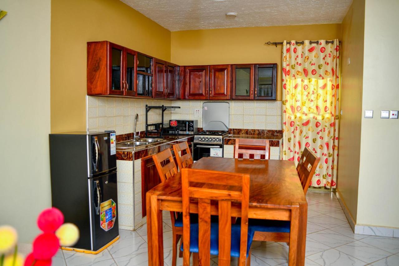 Peace Of Mind Suites Entebbe Exterior photo